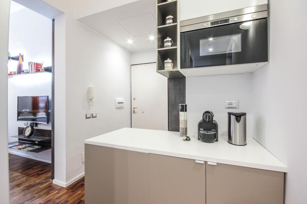 Living Rhome - Condotti Apartment Рим Екстериор снимка