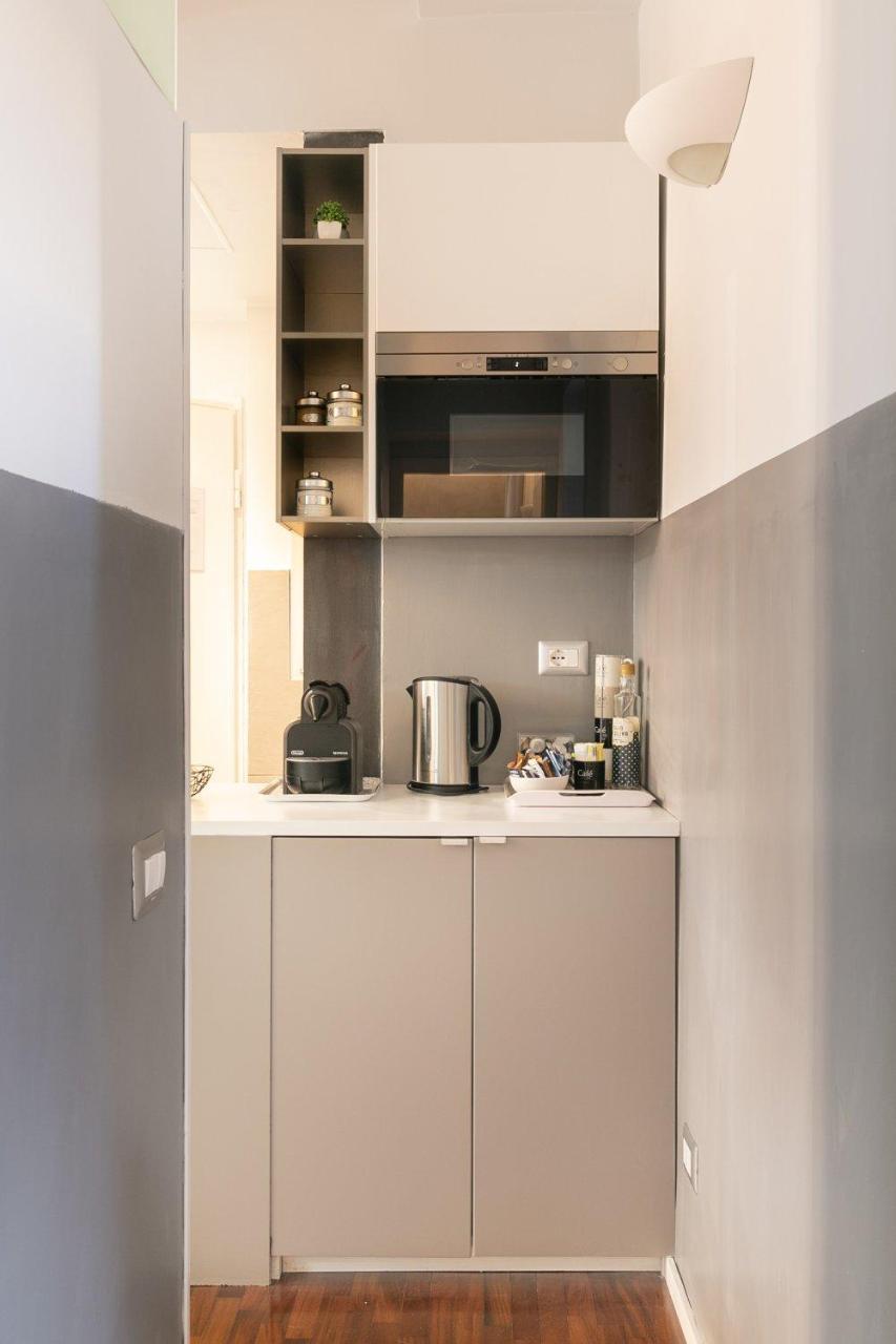 Living Rhome - Condotti Apartment Рим Екстериор снимка